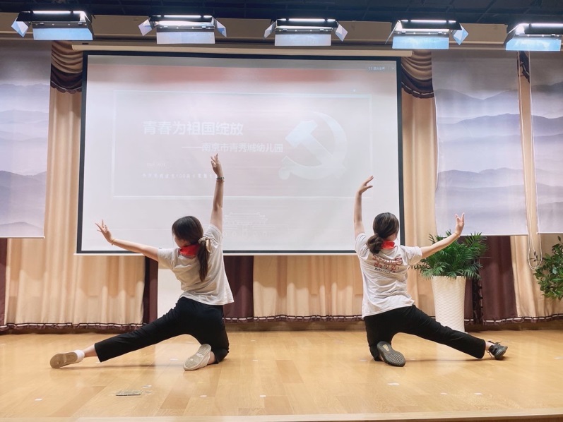 2021.4.27 李婷（小 青春为祖国绽放_html_6dccdc99.jpg