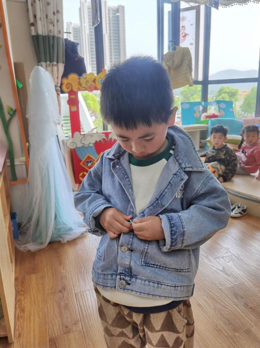 劳动最光荣（鲁苏婉）(1)_html_22f1fbd6.jpg