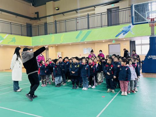 翁兴荣2024.3.18【生命迈幼·幼小衔接 】初探小学，“幼”见成长_html_m4d651ee.jpg