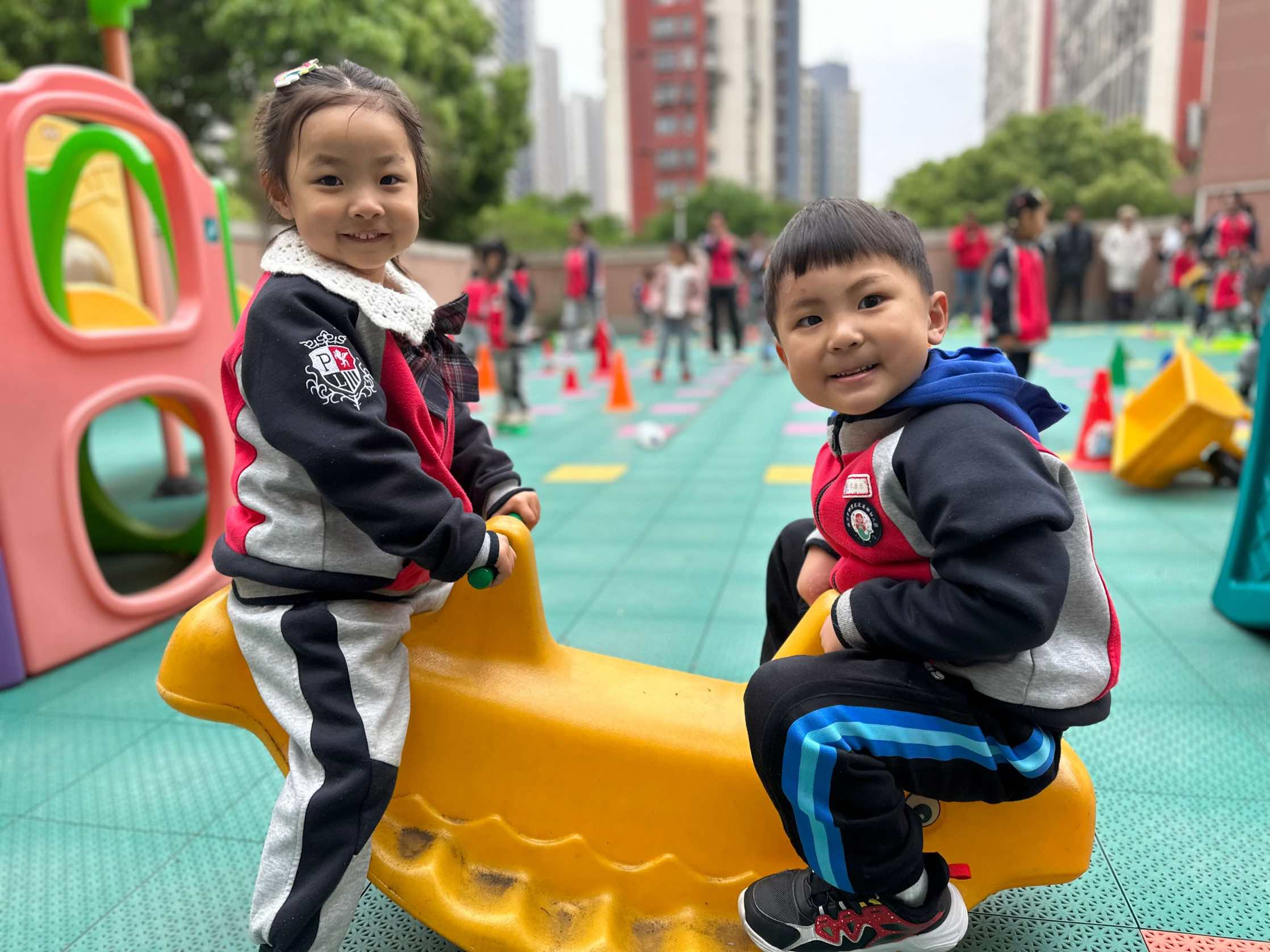 生命迈幼·校园新闻】“伴”日有约，“游”见精彩——迈幼一园小班家长开放日 (2)(1)(1)_html_107a62be.jpg