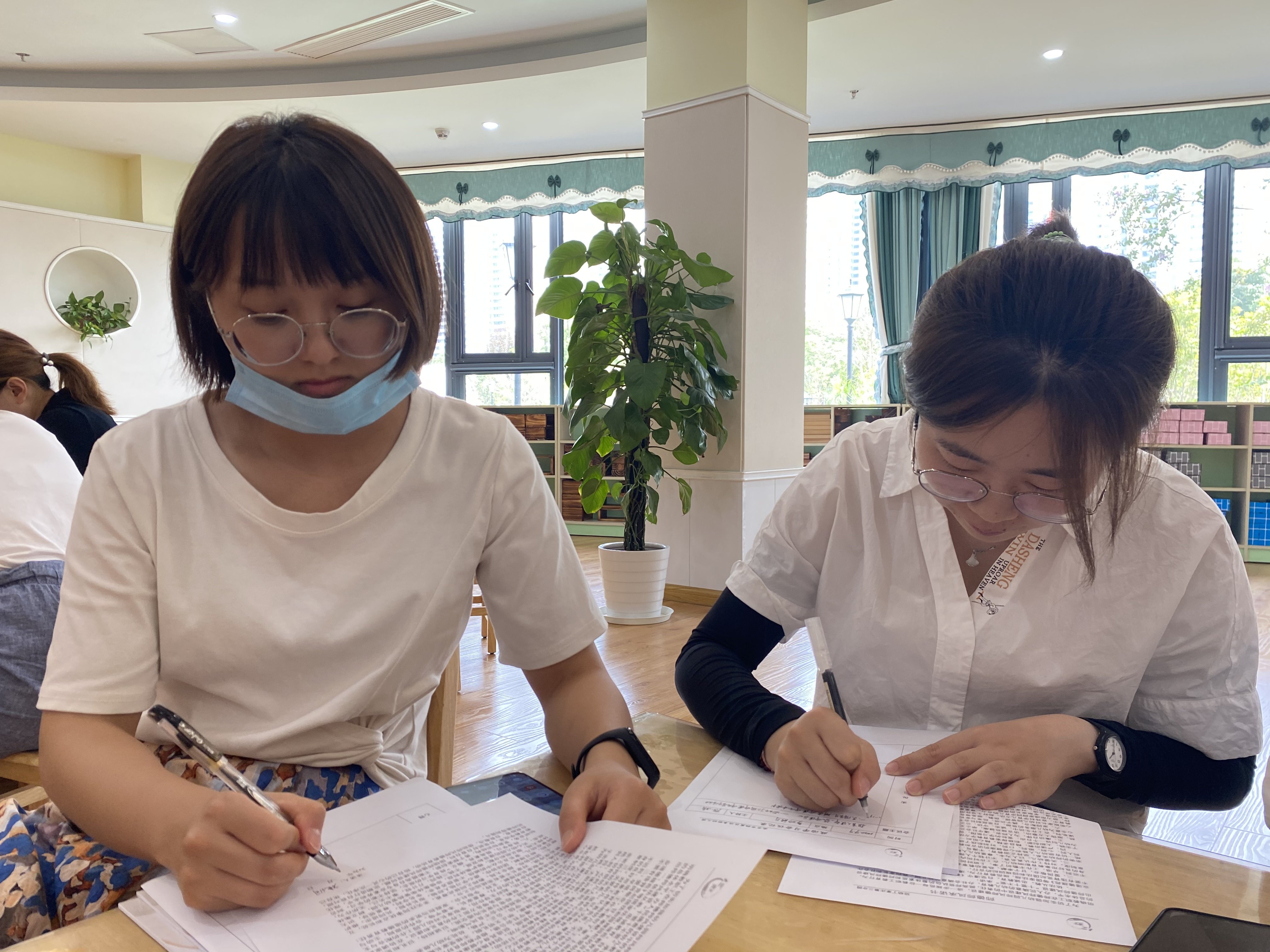 师德新闻_html_m3e26cb20.jpg