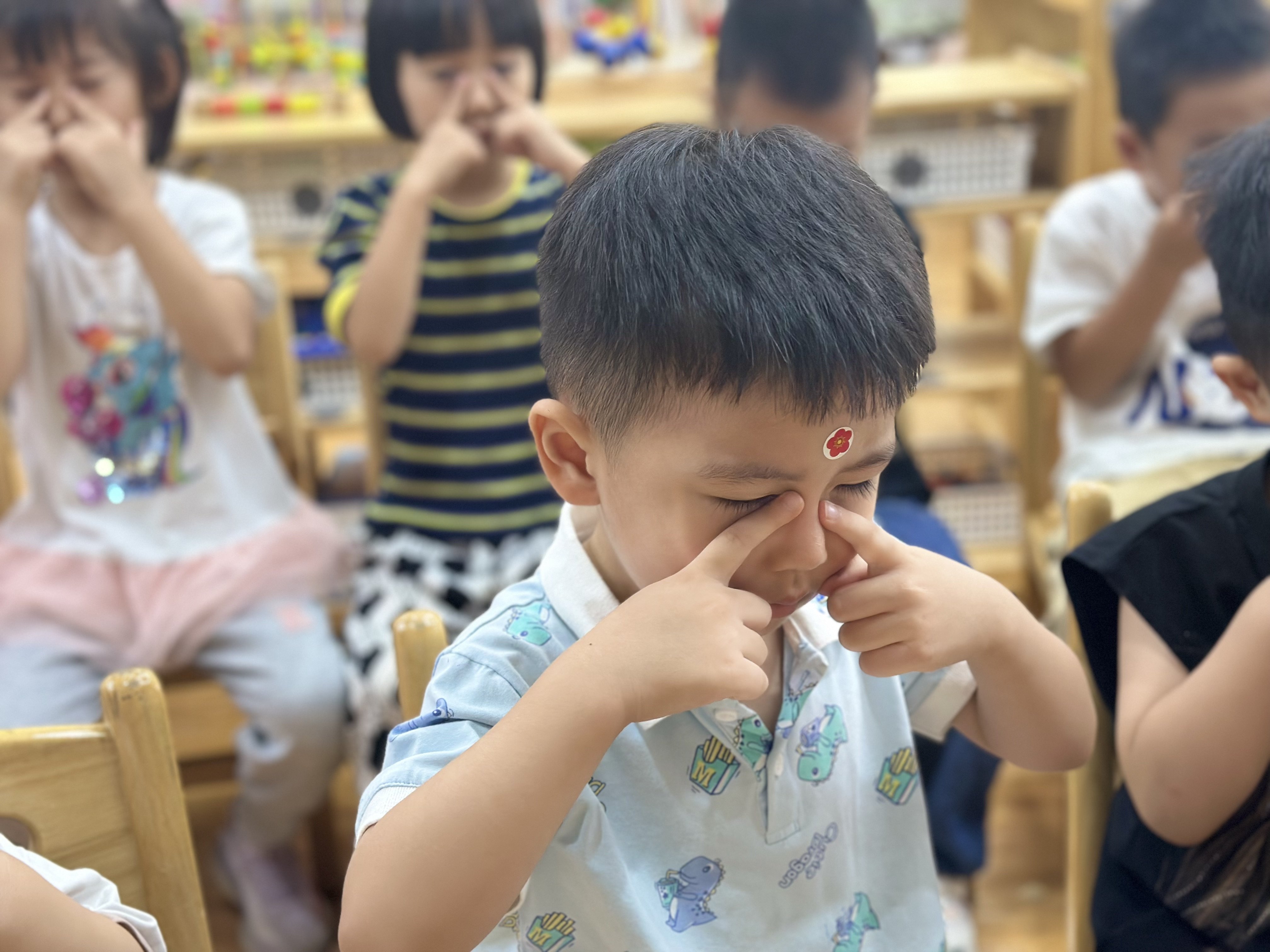近视防控 - 副本_html_m2de41e91.jpg