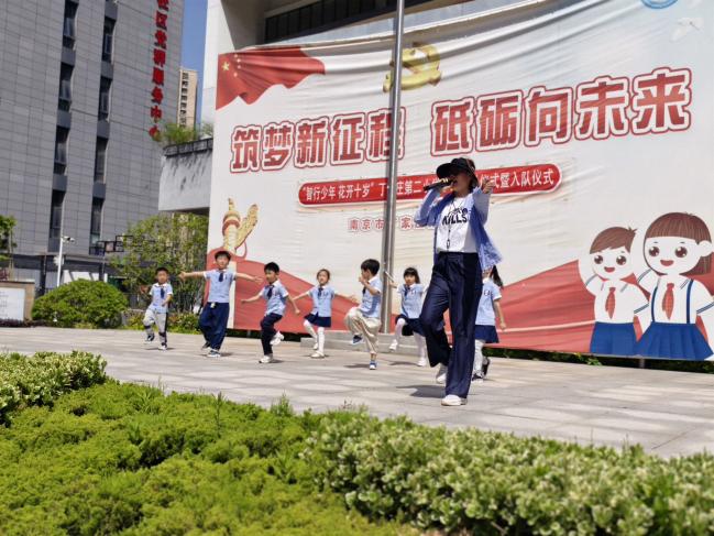 【生命迈幼 幼小衔接】深度体验·走进小学课堂 ——迈幼三园大班第二次参观小学_html_m3ee69042.jpg