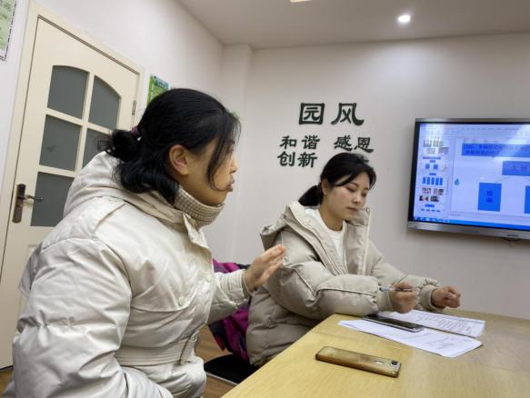 新闻稿美术组教研(1)(1)(1)(1)(3)_html_m34158adc.jpg