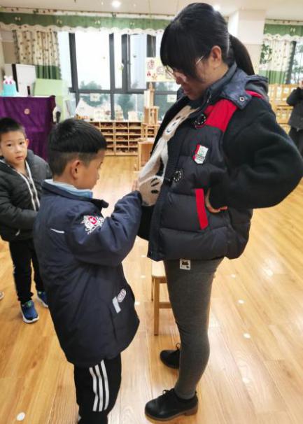 中三班课程故事报道_html_451f42bb.jpg