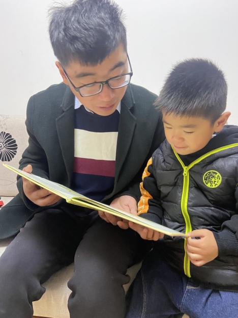为孩子开启精彩阅读空间 报道_html_1fd7b1fc.jpg