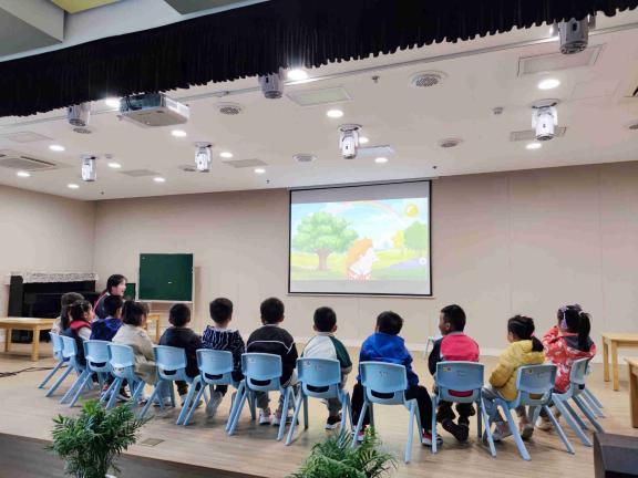 【生命迈幼·教育教学】赛课展风采，磨砺见成_html_5841f308.jpg