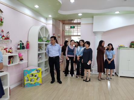 （生命迈幼·特色课程）科研兴校 助推发展(1)(4)_html_m31350151.jpg