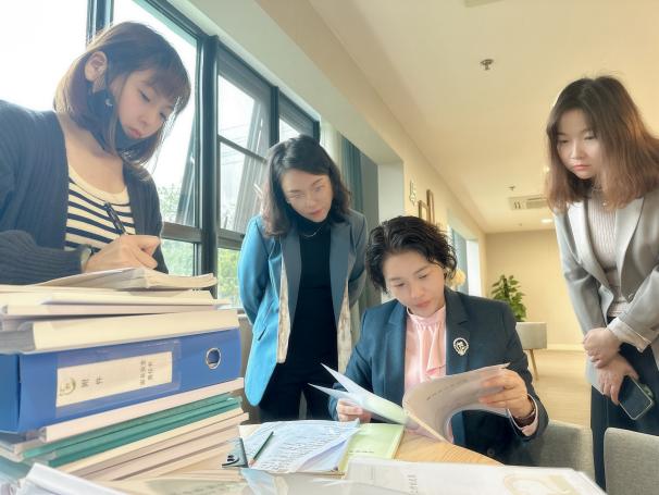 【生命迈幼 校园新闻】凝心聚力创省优 奋楫笃行促发展_html_m159009cf.jpg