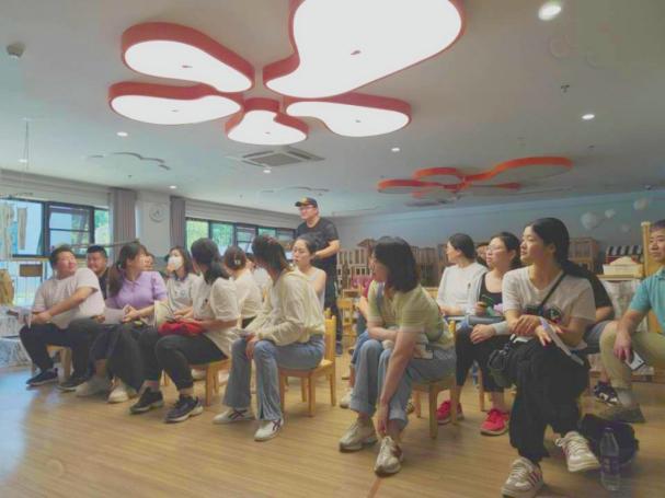 修改：家长会报道——陈玉玲 (1)_html_m2fd3f6d6.jpg