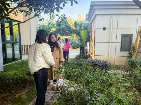 迈幼嘉誉山分园接待侨康路幼儿园参观活动(1)_html_m3a8427ba.jpg