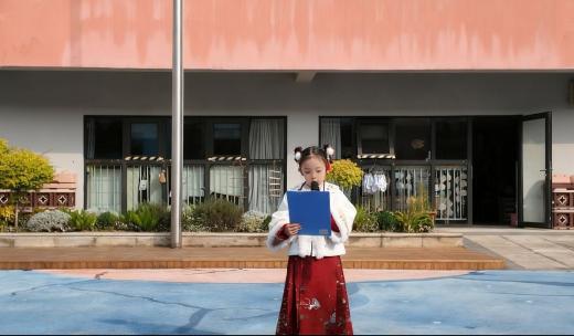 【生命迈幼·校园新闻】童心敬老 情暖重阳_html_9190025.jpg