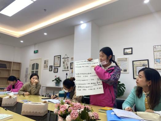 新闻稿幼儿园一日生活过渡环节组织与指导_html_5bc355aa.jpg