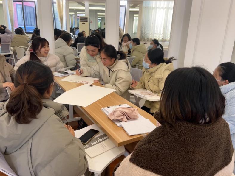 20241227【生活燕幼&middot;园区动态】新城分园：聚焦幼儿成长，半日活动深度研讨与实践_html_7ff1bb2b.jpg