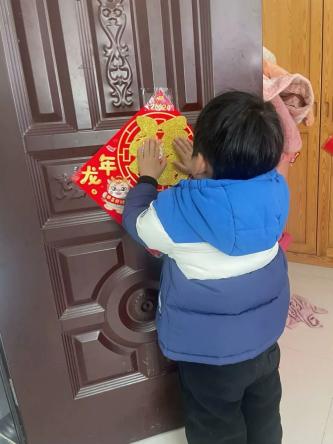20240220【生活燕幼·园区动态】“新年齐动手，劳动乐无穷”——幼儿寒假日常生活劳动实践活动_html_11435d5c.jpg