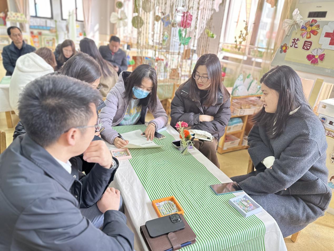 20240312家长会_html_20e1646d.jpg