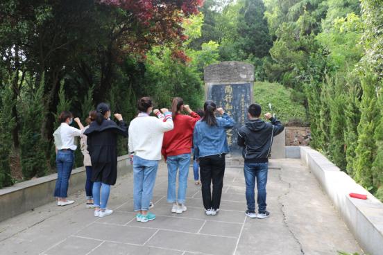 学习行知精神_html_4fc80fc1.jpg