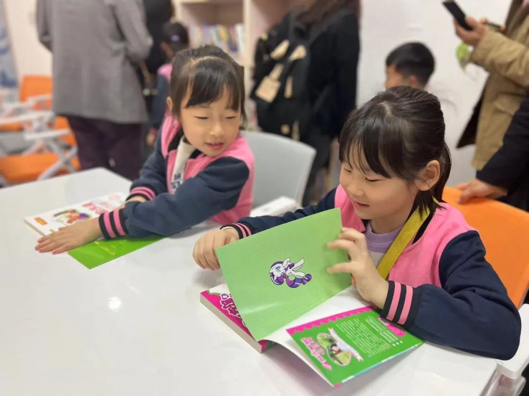 【生活燕幼·园区动态】下庙分园：“大班萌娃探小学，开启人生新篇章”——记幼儿园大班进小学体验活动(1)_html_4eabbbd9.jpg