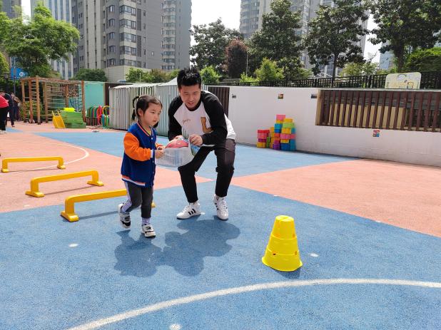 20240429小班亲子运动会_html_m5ff4ffc1.jpg