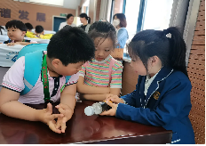 20240514【生活燕幼·年级组动态】燕幼中心园：花开有时，衔接成长——大班年级组参观小学活动_html_6b753ed9.png