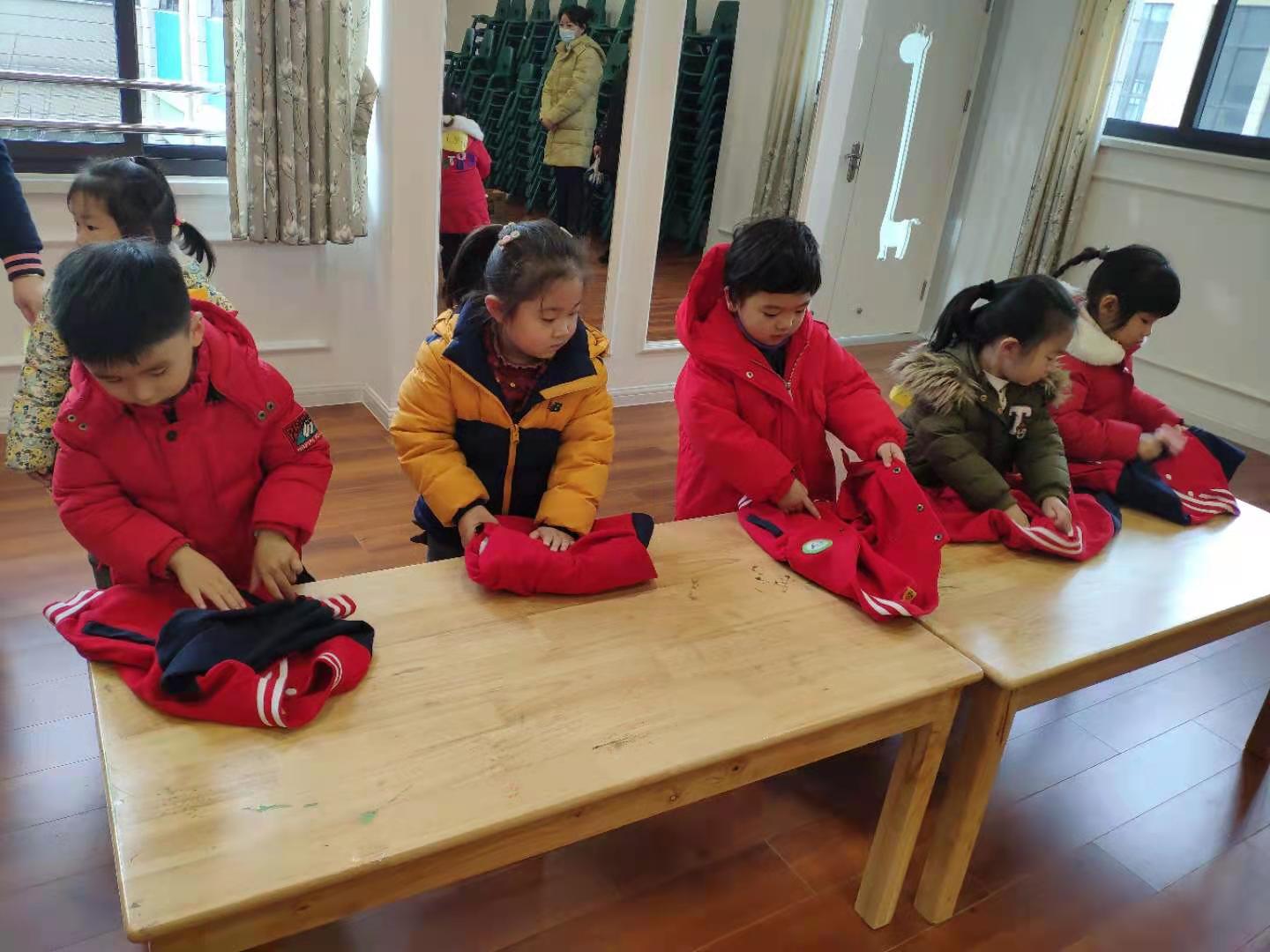 202110106新城园区小班组自理能力比赛_html_m127c4a62.jpg