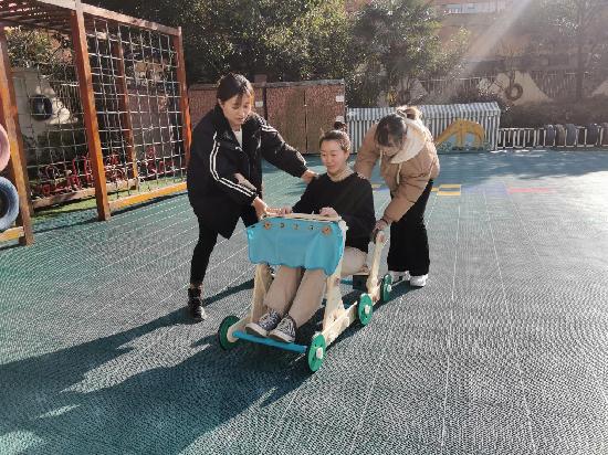 20211202祥和园区扭扭建构游戏培训活动_html_m1b94de83.jpg