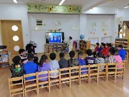 2023.4.14【生活燕幼·教研组动态】燕幼中心园：趣探科学，互促成长---科学教研组公开课活动_html_193db742.jpg