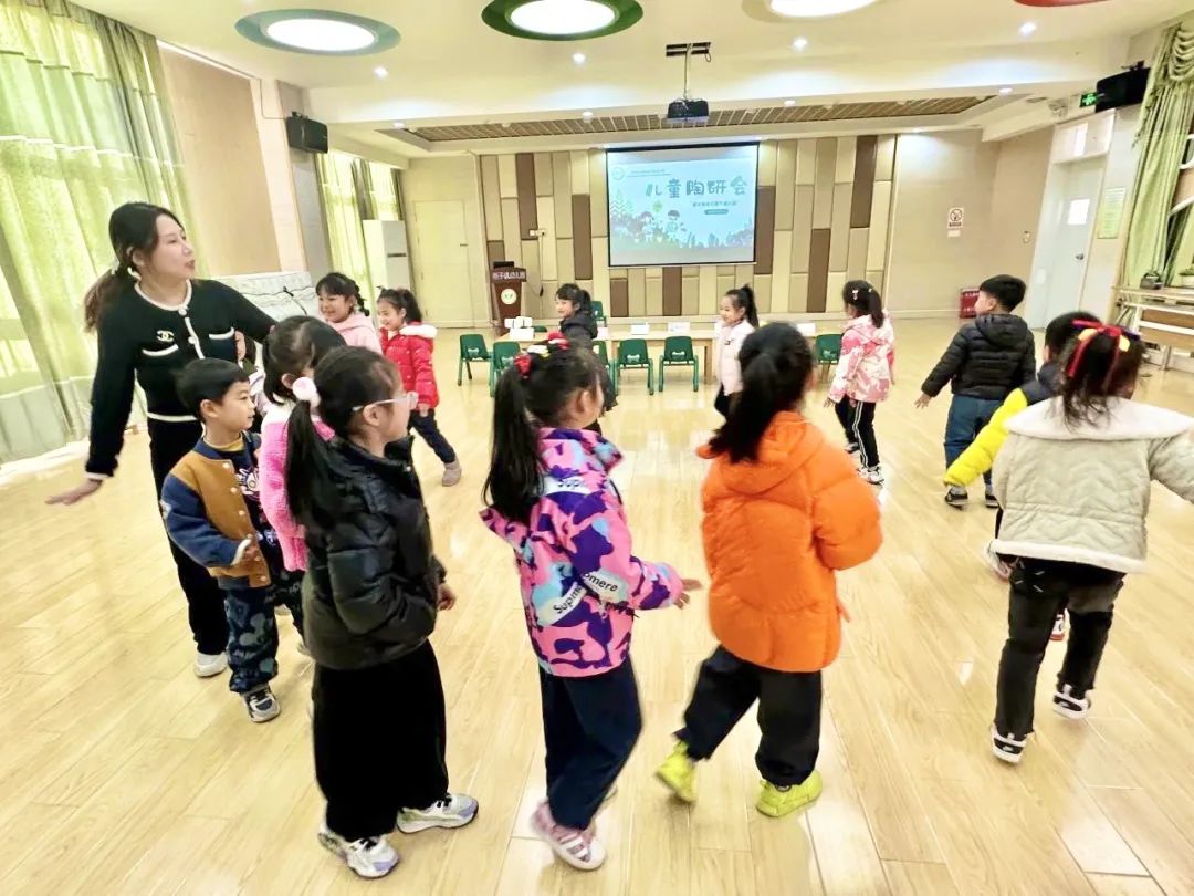20231227【生活燕幼&middot;师德师风】下庙分园：“榜样在身边”——12月榜样教师_html_2b4ed245.jpg