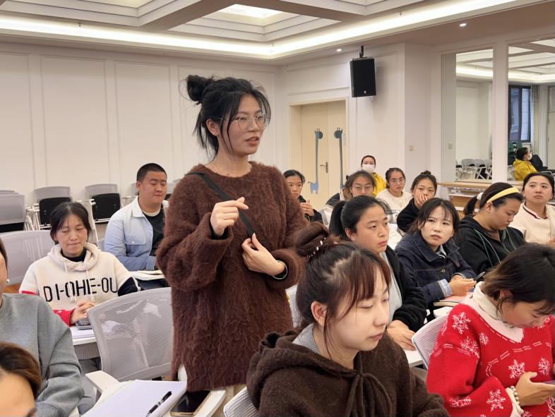 20241106【生活燕幼&middot;园区动态】新城分园：立足儿童视角，优化室内外游戏_html_2697ae1f.jpg