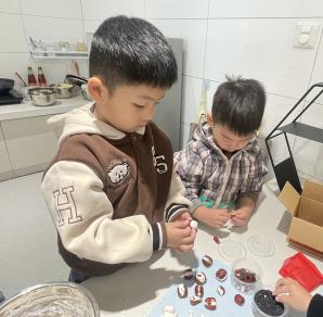20241121  【生活燕幼·园区动态】：小雪至　暖寒冬——舌尖上的节气之小雪_html_mc94efd9.jpg