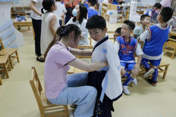 园区动态20210626新城大班毕业_html_m30f1cdd3.jpg