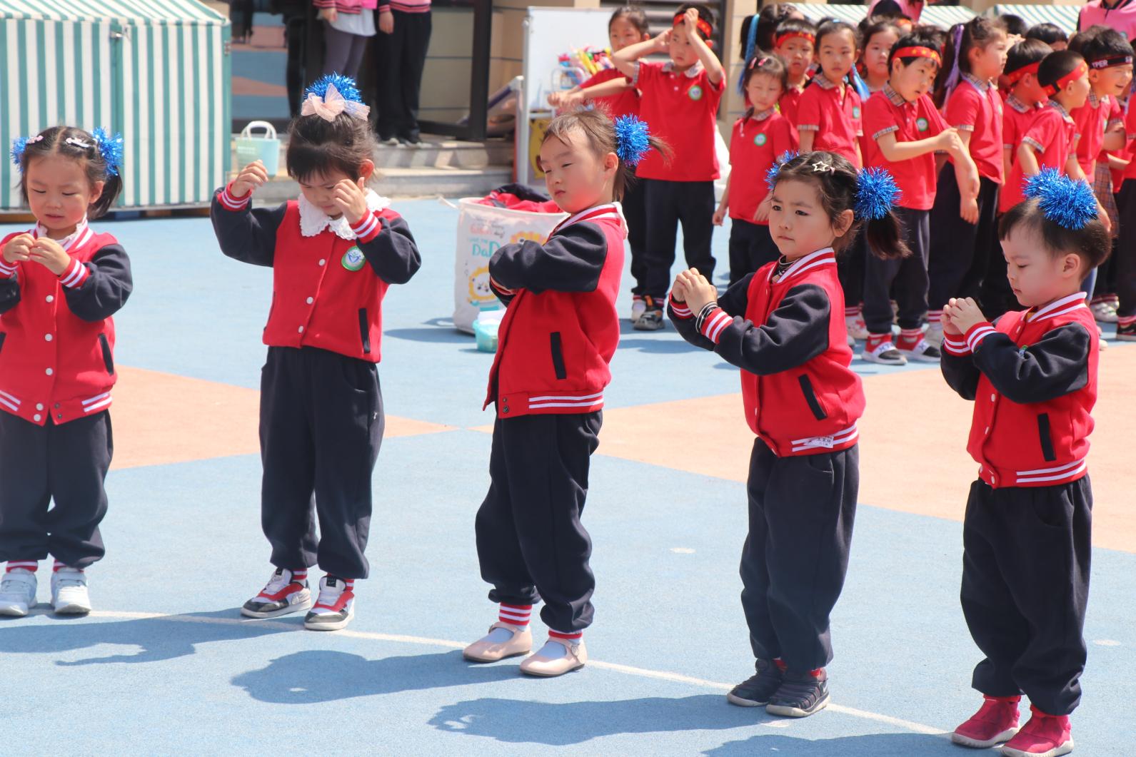 20220516新城早操比赛_html_m7be8e1e3.jpg