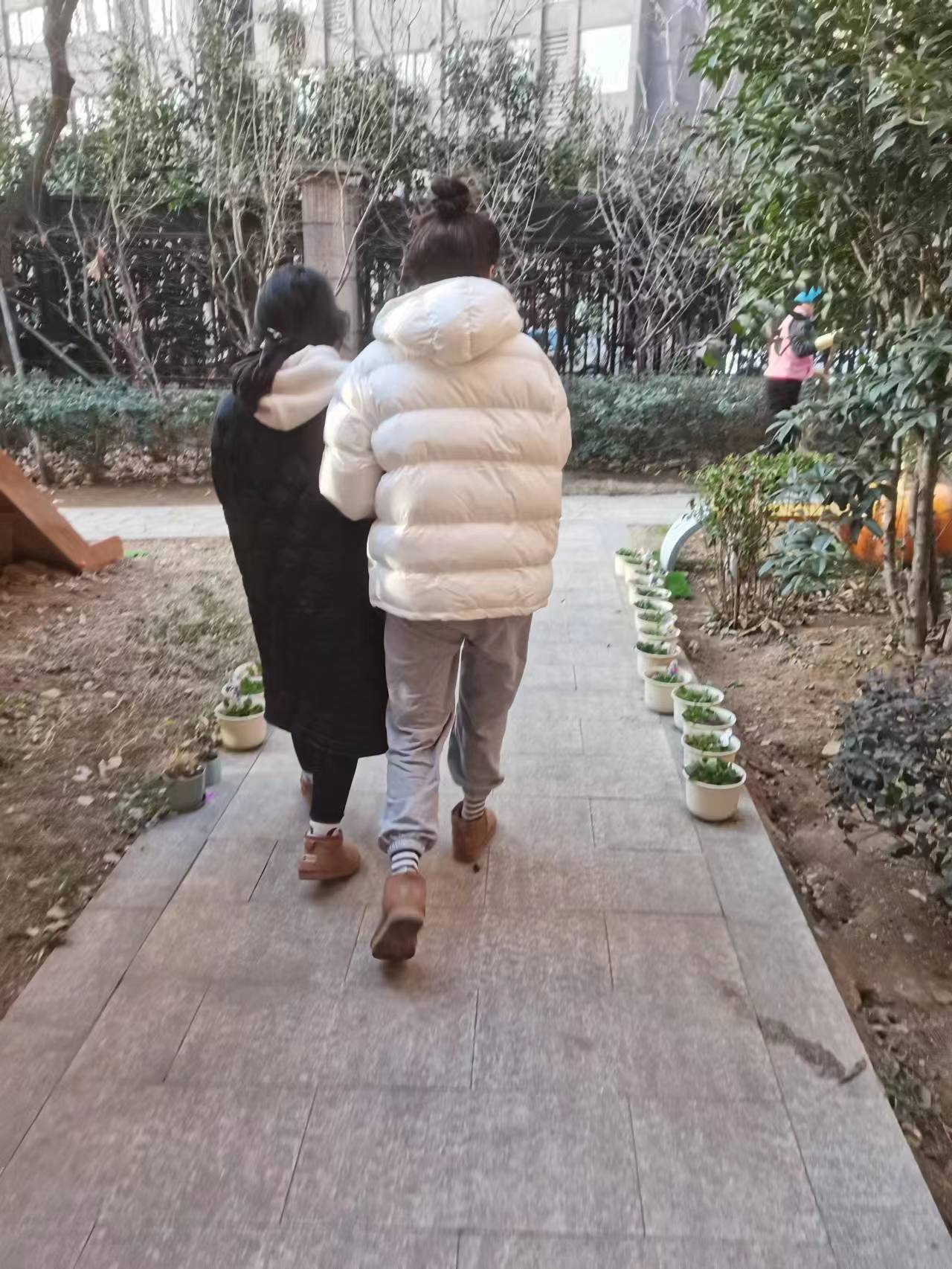 20220204【生活燕幼·安全第一】下庙分园：“ 防疫不松懈，备战迎开学”——疫情防控培训及演练_html_43ddeb93.jpg