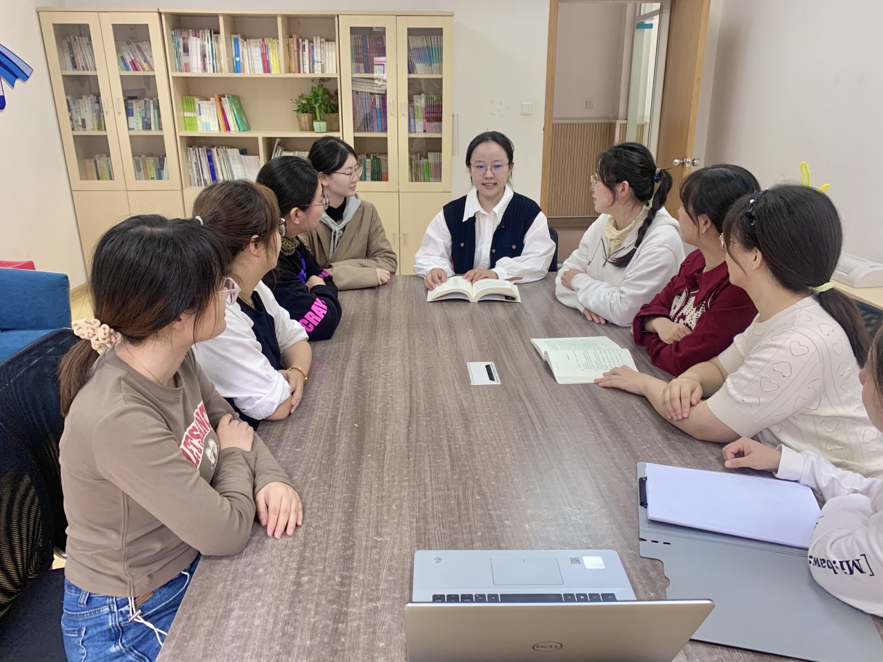 【生活燕幼·年级组动态】下庙分园：“学行知，悟真谛”——行知思想读书交流会_html_m189a9287.jpg