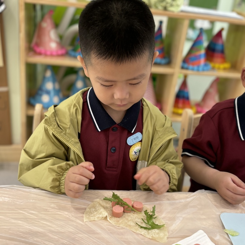 20240520 【生活燕幼·园区动态】“夏意芬芳，幸福满满”——舌尖上的节气之小满_html_m7d115e18.jpg