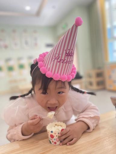 20230303【生活燕幼·园区动态】燕鸣苑分园：烂漫春日 邂逅成长——记三月“小桃子”集体生日会_html_m3f0b99e4.jpg