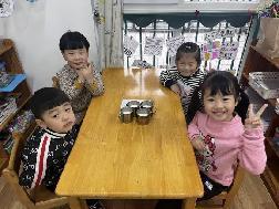 2023.3.24【生活燕幼·园区动态】燕幼中心园：春分时节到，春华春意浓——中一班春分节气活动_html_m6b2b3f0.jpg