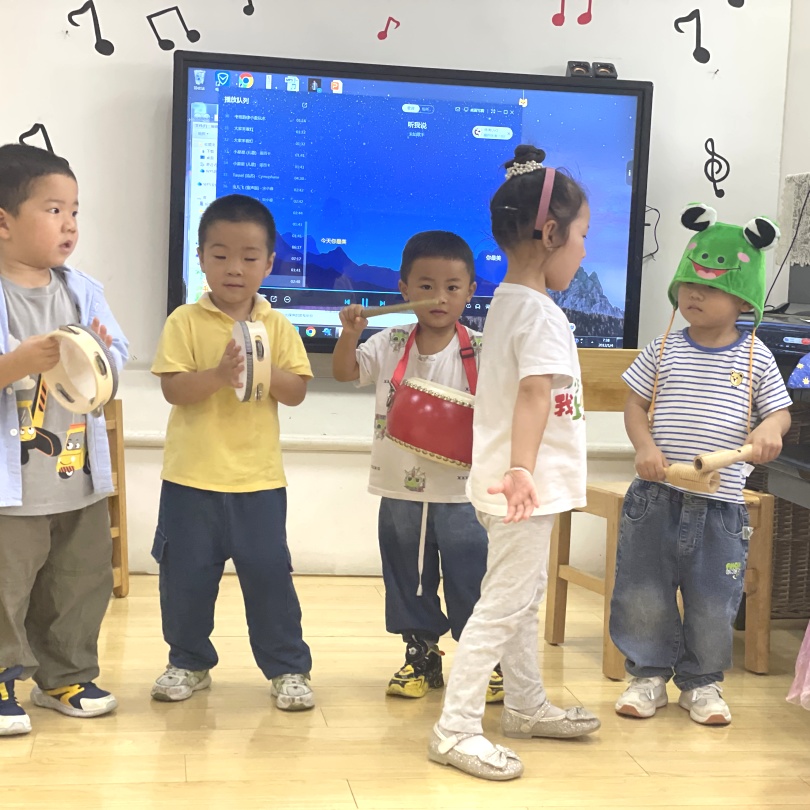 【生活燕幼·园区动态】下庙分园：“帮助弟弟妹妹”——新学期第一次儿童陶研会_html_m5004f143.jpg
