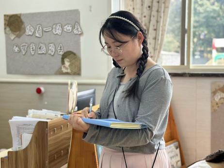【生活燕幼·园区动态】下庙分园：方寸之地显思想，润物无声育童心——“行知思想”办公室文化评比_html_m1fc8143a.jpg