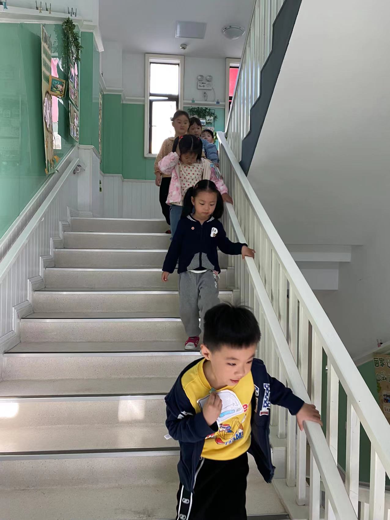 20230310防踩踏演练_html_63c5ccf0.jpg