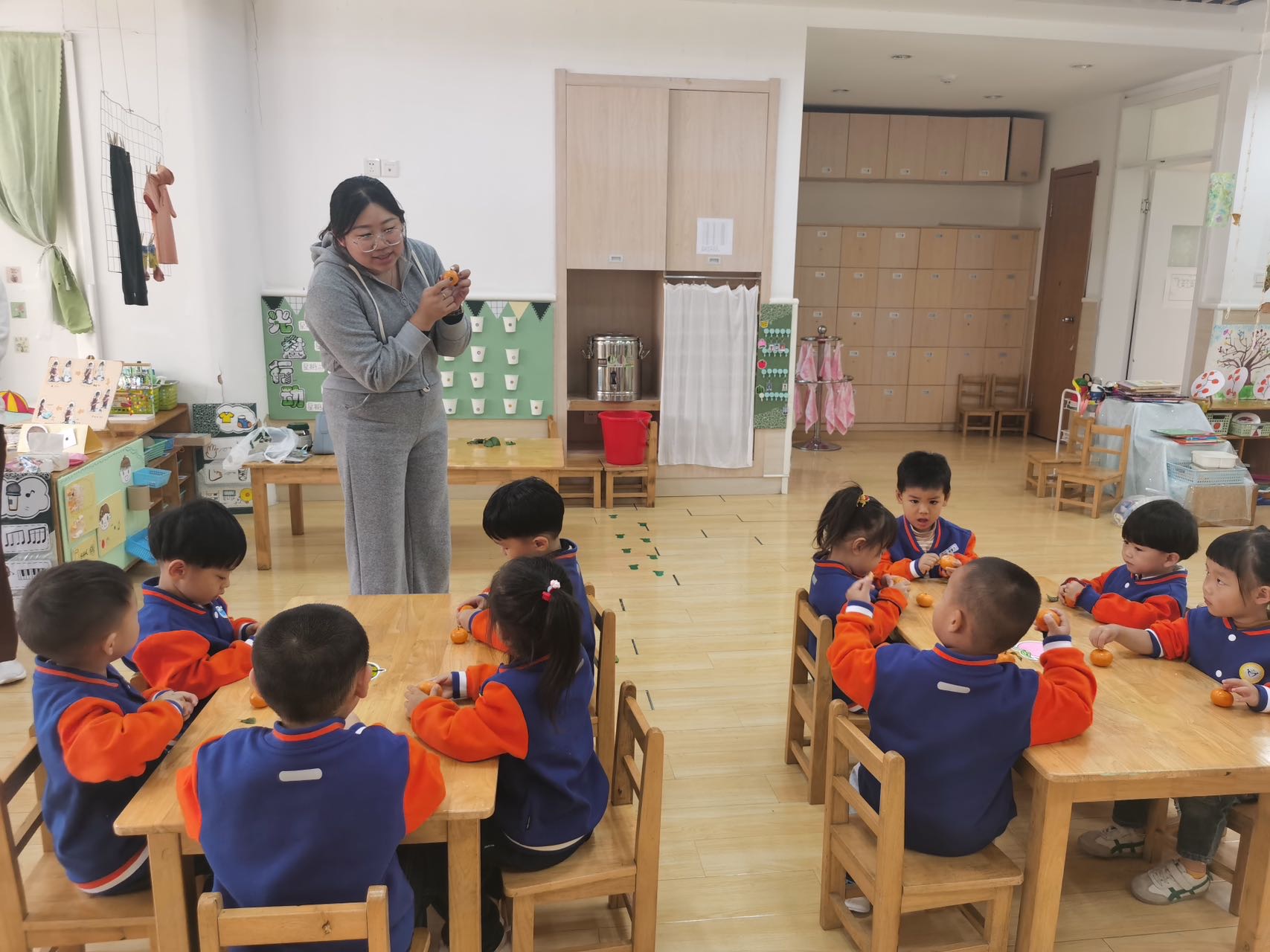 【生活燕幼·年级组动态】下庙分园：“家园携手，共筑成长”——小班组家长资源团活动_html_m2ec6afde.jpg