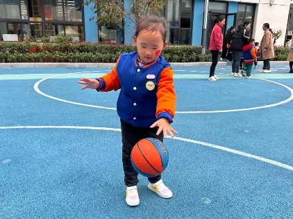 20231129  【生活燕幼·园区动态】“快乐早操，悦动成长”——幼儿早操和体育技能大赛评比_html_2047551d.jpg