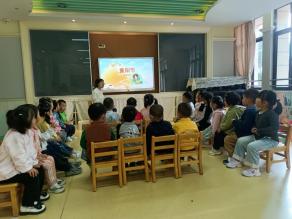 20241011【生活燕幼&middot;园区动态】新城分园：温情重阳，“幼”在身边”——重阳节活动doc_html_7ad5f57.jpg