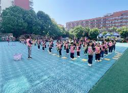 20230509【生活燕幼·园区动态】燕幼中心园：“拥抱春日 悦动成长”—班级早操评比暨体育技能比赛活动_html_75f1a9ef.jpg