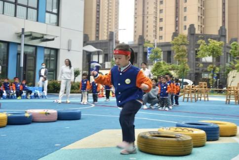 20230428 【生活燕幼·园区动态】燕鸣苑分园：我健康 我运动 我快乐——小班春季运动会活动_html_m50e18038.jpg
