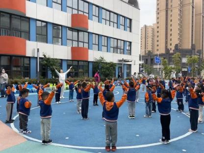 20230428 【生活燕幼·园区动态】燕鸣苑分园：我健康 我运动 我快乐——小班春季运动会活动_html_m46c64bf2.jpg