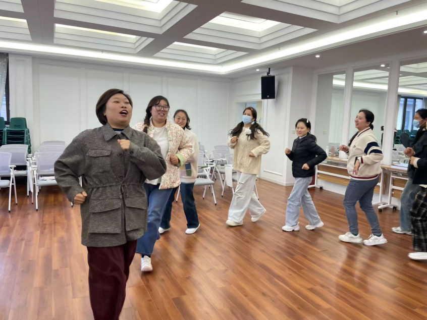 20241210【生活燕幼&middot;园区动态】新城分园：“提升交流艺术，获取教育幸福生活”——师德师风专题教研活动doc_html_m39fd91e6.png