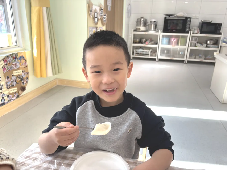 @20241220   【生活燕幼·园区动态】燕鸣苑分园：“温暖过冬至，快乐包饺子”——舌尖上的节气之冬至(2)_html_m3899d426.png