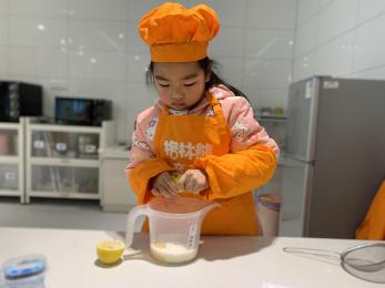 20241224【生活燕幼·园区动态】美好初冬 生日“童”聚——十二月“小桃子”集体生日会_html_7aef4500.jpg