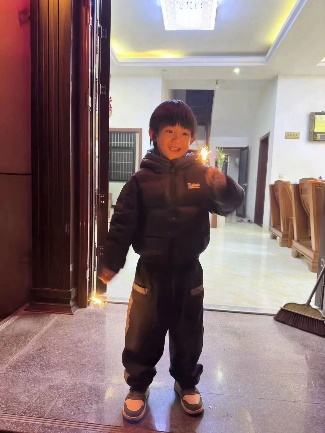 20240217  【生活燕幼】“齐乐龙龙，趣迎新年”——我的中国年主题活动_html_29209ef3.jpg